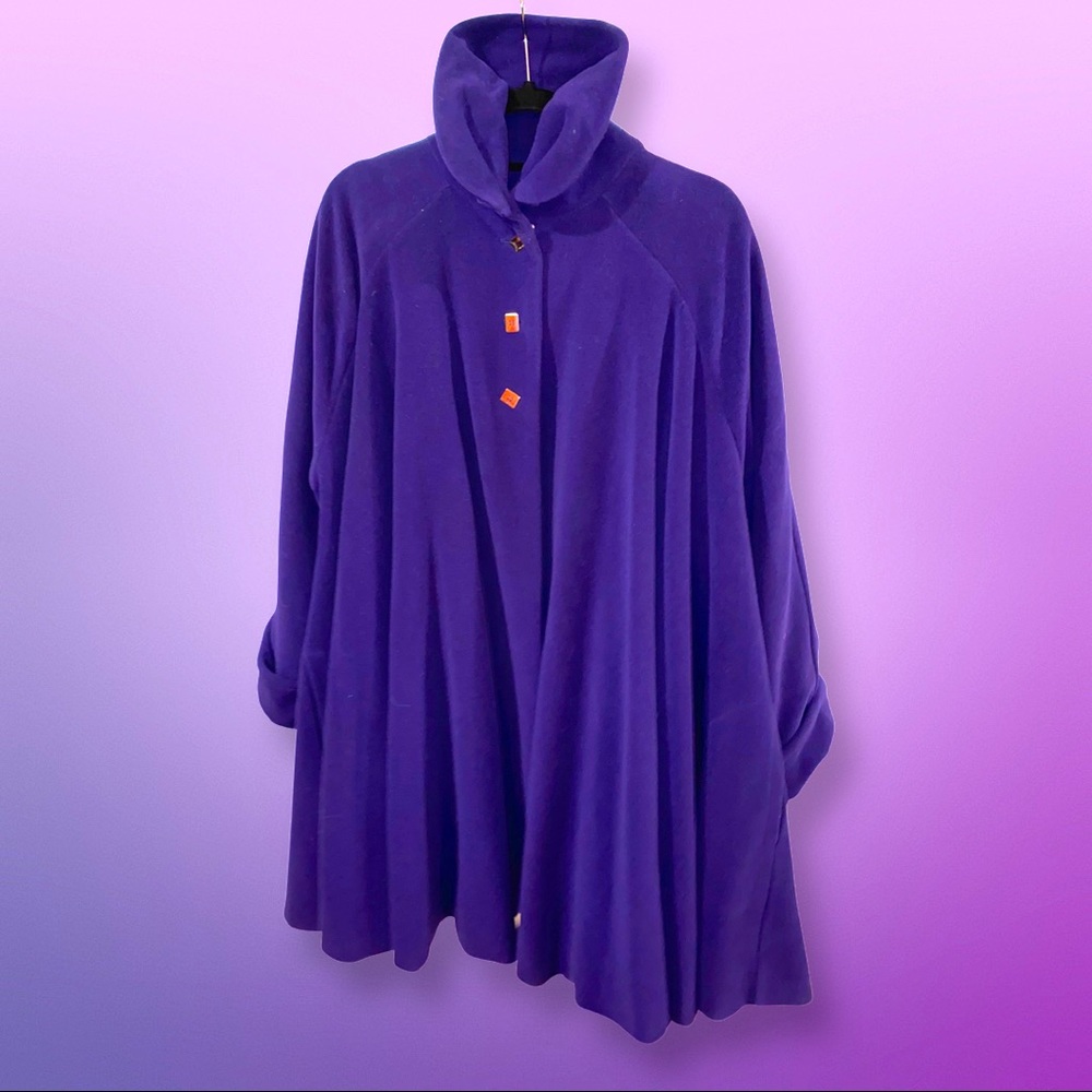 Karl Lagerfeld Vintage Cloak 😍